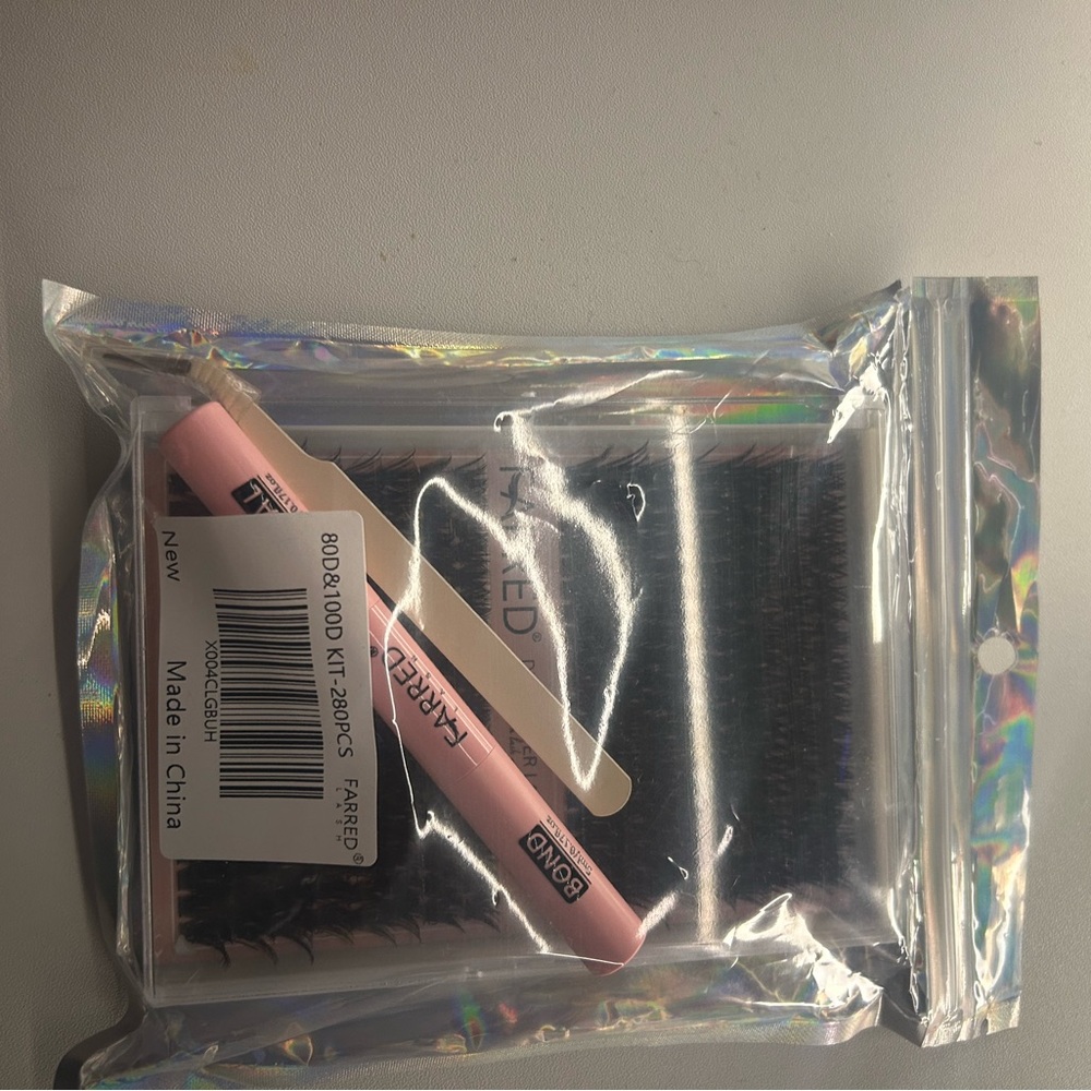 FARRED BRAND NEW! Eyelash Extension Kit